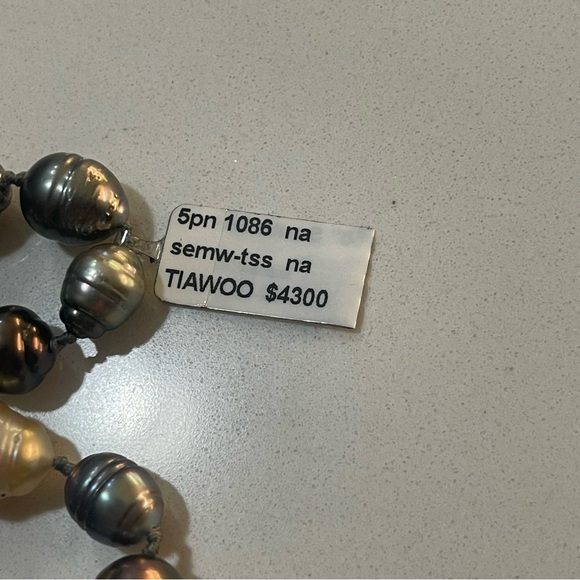 Elegant One of a kind South Sea Multi-Color Pearl Necklace 50” - Picture 6 of 12